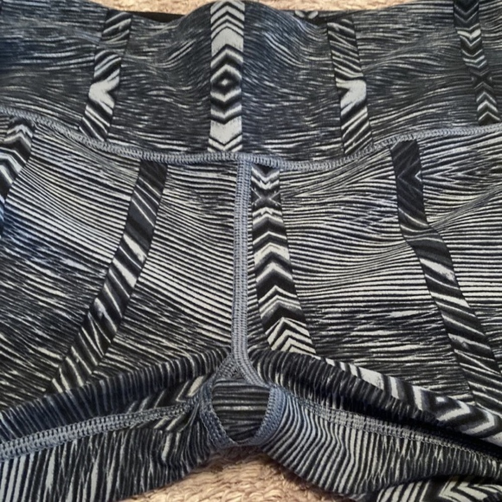 VICTORIA’S SECRET WOMENS Knockout Leggings - sz Small - Picture 5 of 10